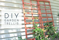 Clever Upcycled Garden Trellis DIY