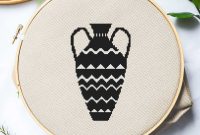 Timeless Monochrome Vase Free Cross Stitch Pattern