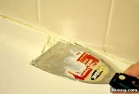 Transform Your Bathtub: Easy Steps to Flawless Caulking