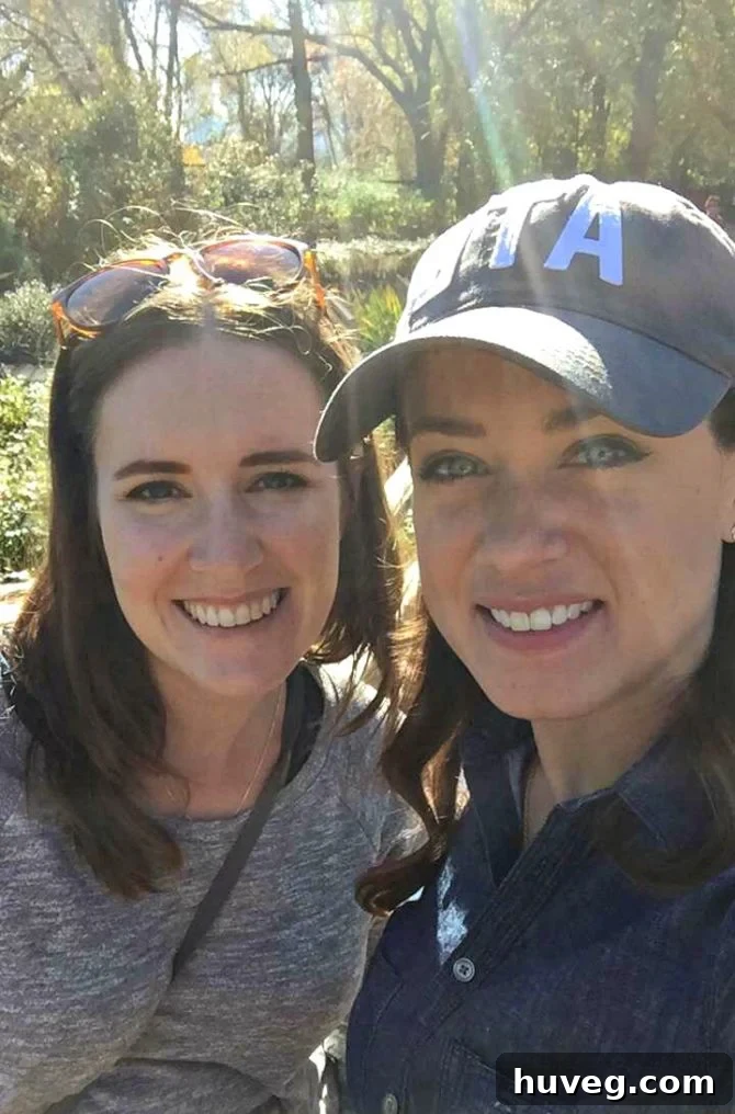Sarah and Ann Marie from White House Black Shutters at Chicago Zoo 2016