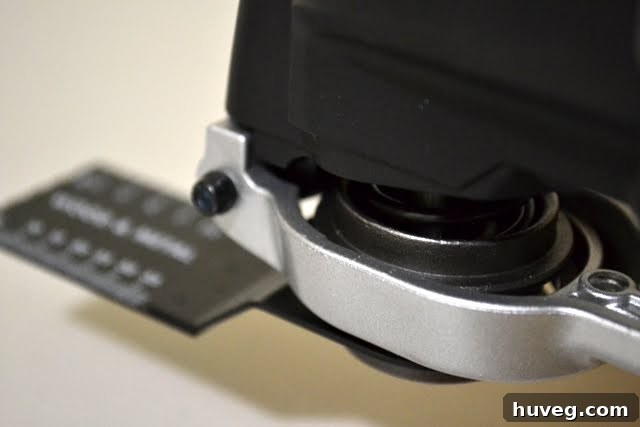Close-up of the tool-free attachment feature on the Porter Cable tool