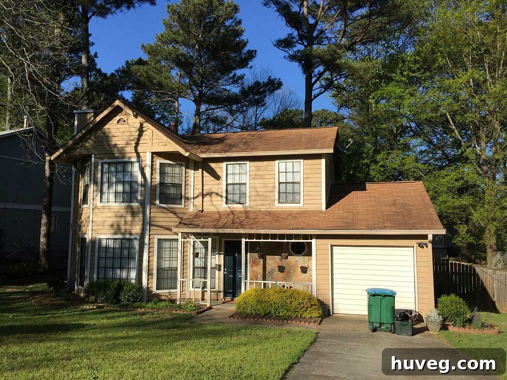 Ugly Duckling House exterior in 2016, showcasing the need for improved curb appeal