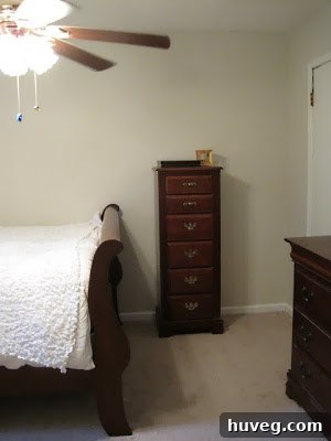 Clean and fresh guest bedroom or home office setup