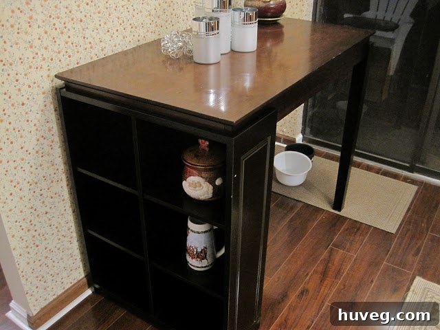 Finished breakfast nook with the new counter height table and festive decor.