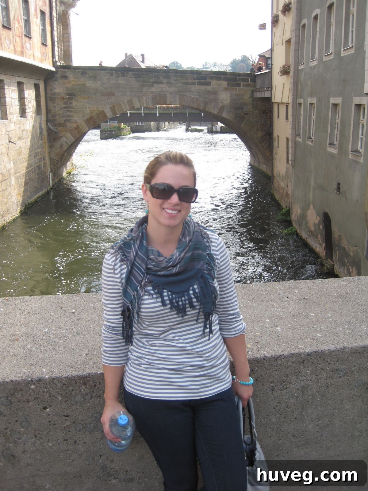 Various travel accessories like scarves and jewelry to change outfits