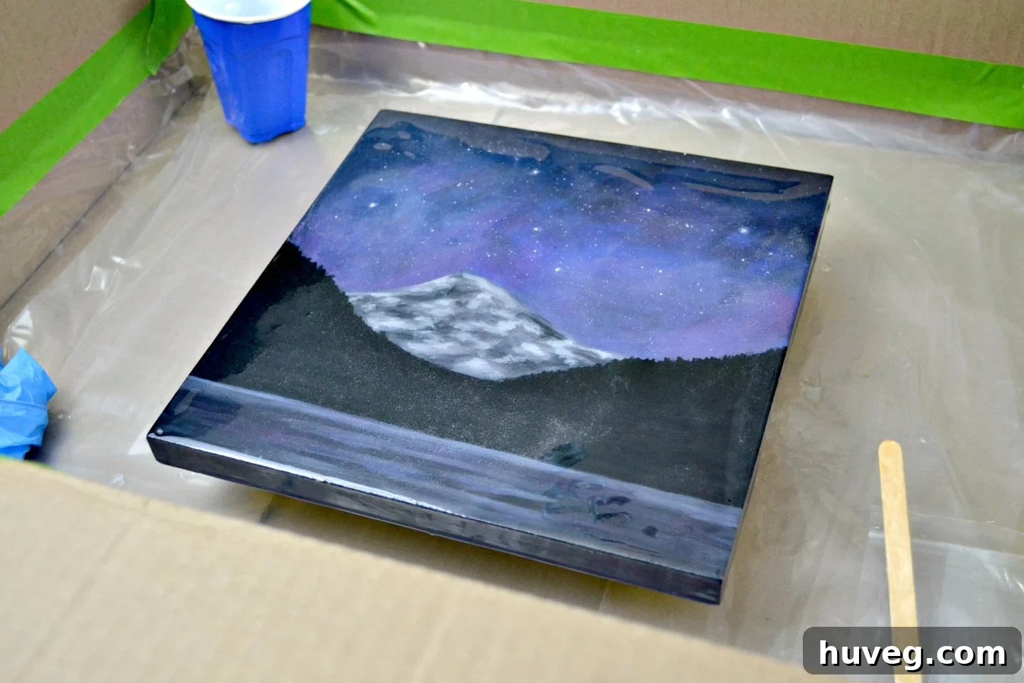 so many bubbles in the art resin pour - these can be removed with a hobby torch