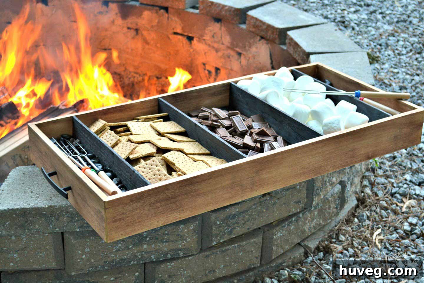 This shou sugi ban s’mores tray is perfect for summer entertaining around the fire pit.