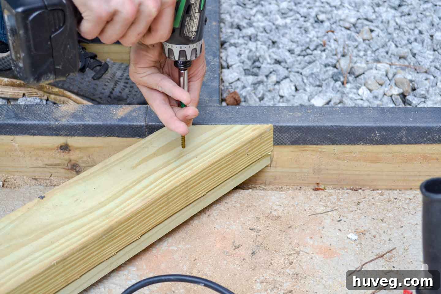 use grk screws to attach 2x4 to 1x4