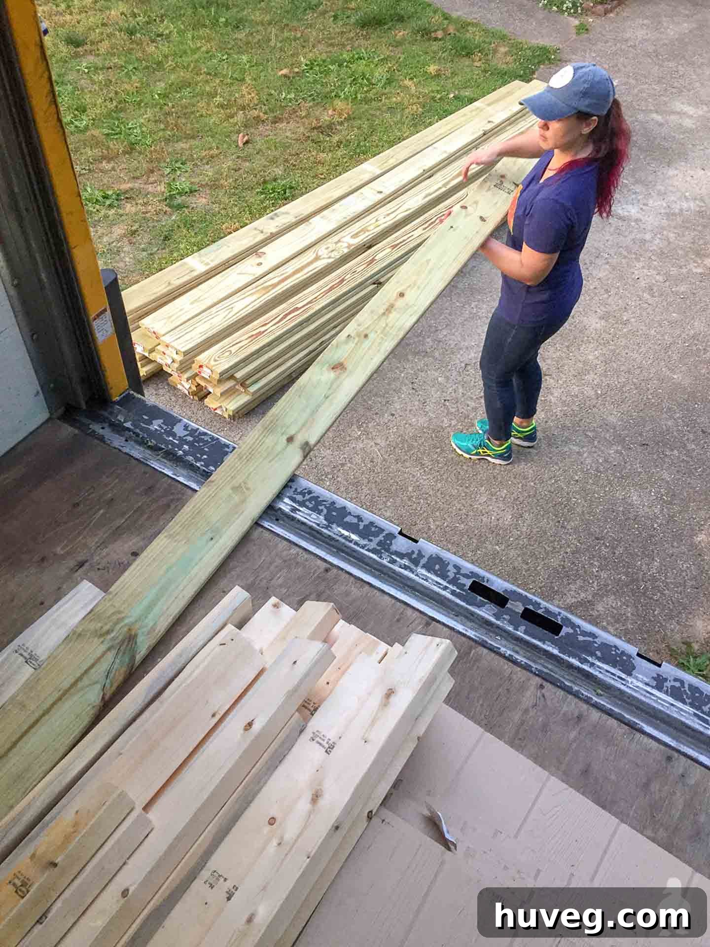 unload lumber from truck rental