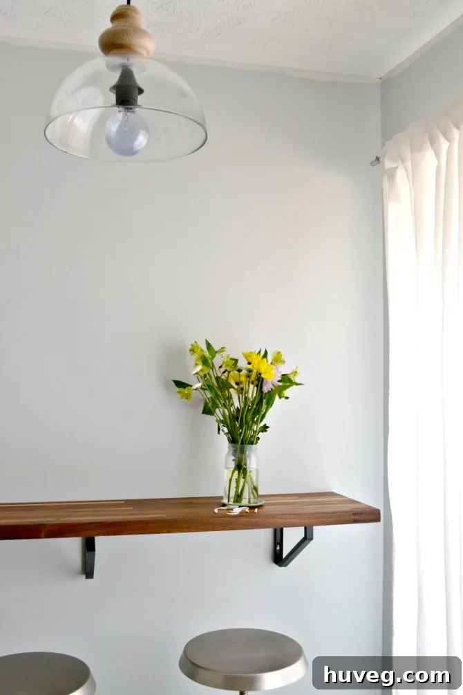 lighting-kitchen-bar-and-stools
