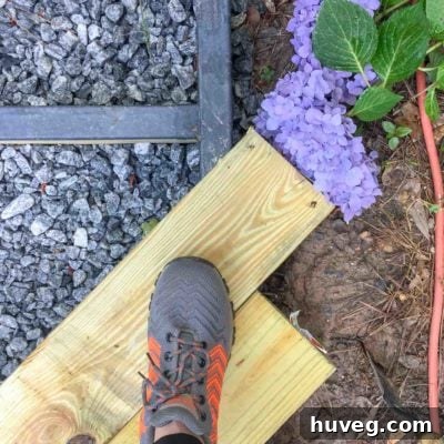 overhang of deck boards