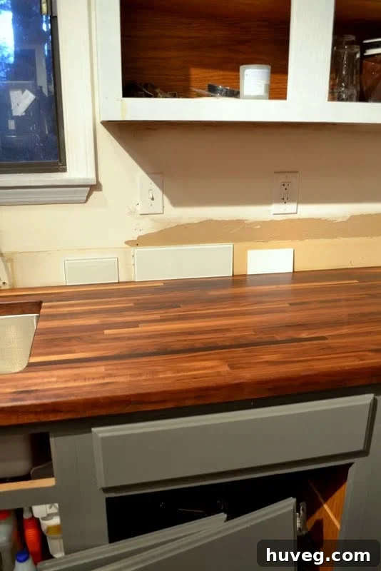 Backsplash Tile Ideas: Comparing Different Styles for Modern Kitchens
