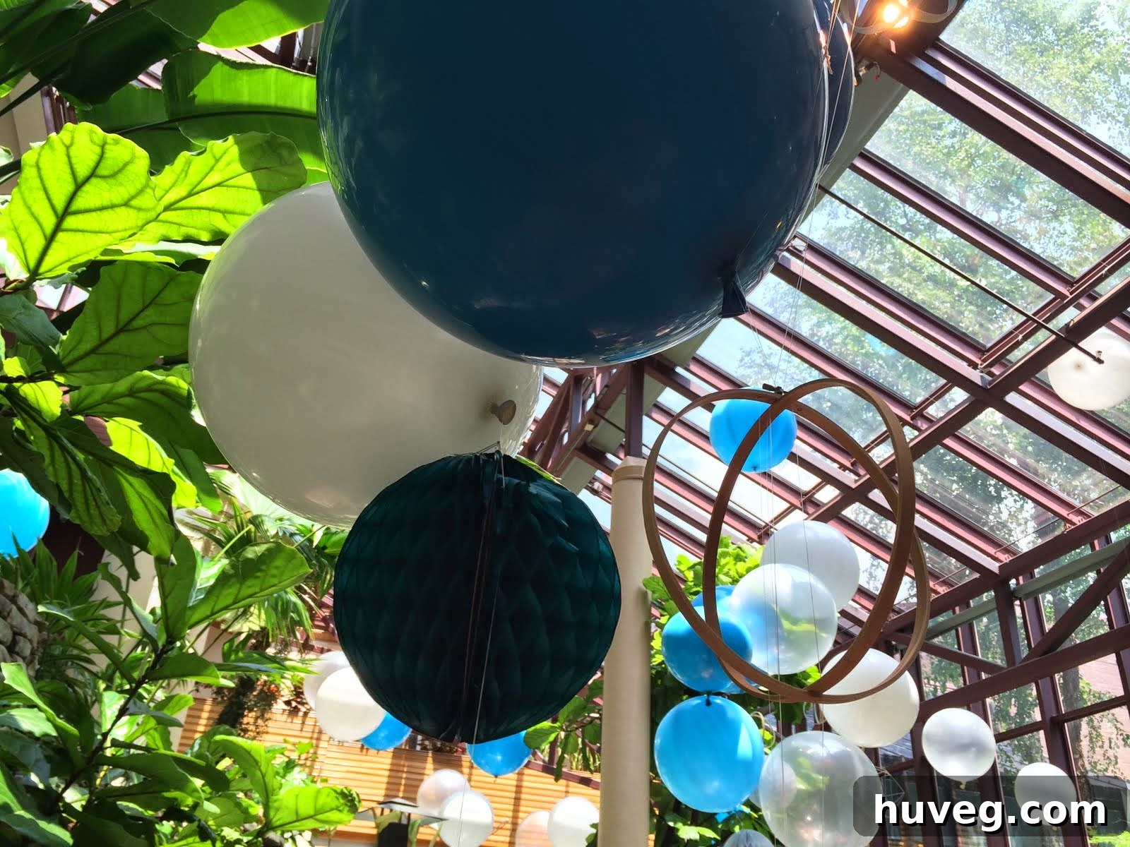 Balloons and decorative elements at the Haven Conference entrance, setting a welcoming and inspiring tone for attendees.