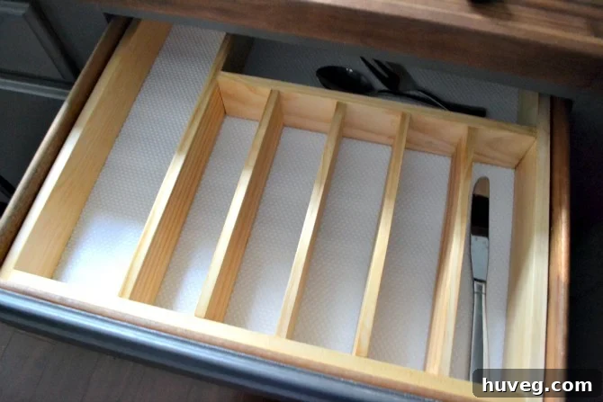 silverware drawer organizer empty