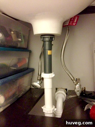 A few good plumbing tips from Dad - pipes under sink, common leak points